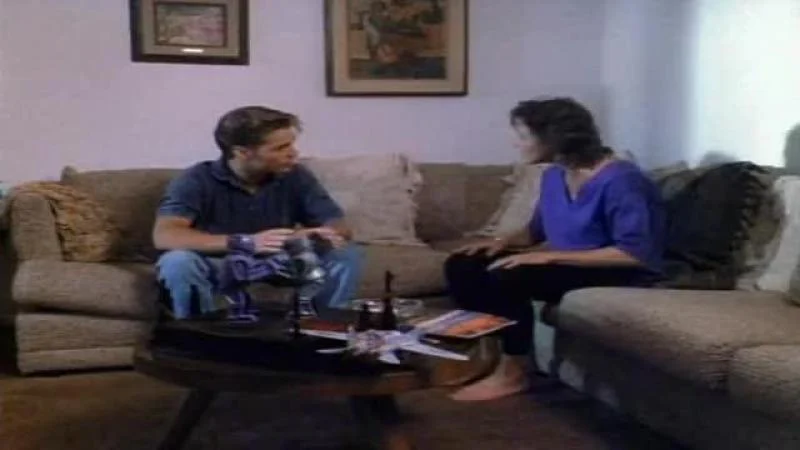 Кадры из сериала Беверли-Хиллз 90210 (1990)