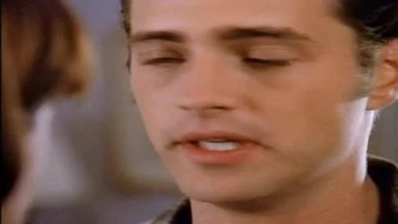 Кадры из сериала Беверли-Хиллз 90210 (1990)