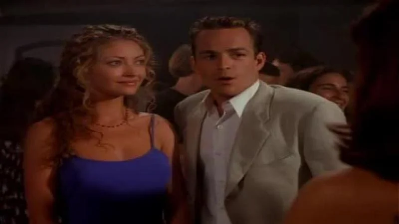Кадры из сериала Беверли-Хиллз 90210 (1990)